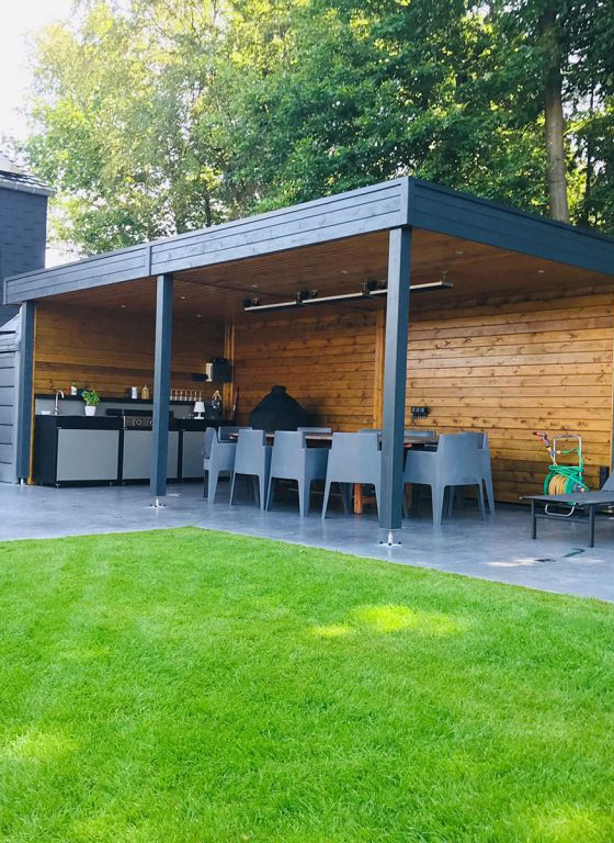 Pergola en bois avec cuisine